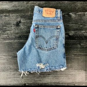 Vintage 90s Levi’s Midi High Waist Denim Shorts